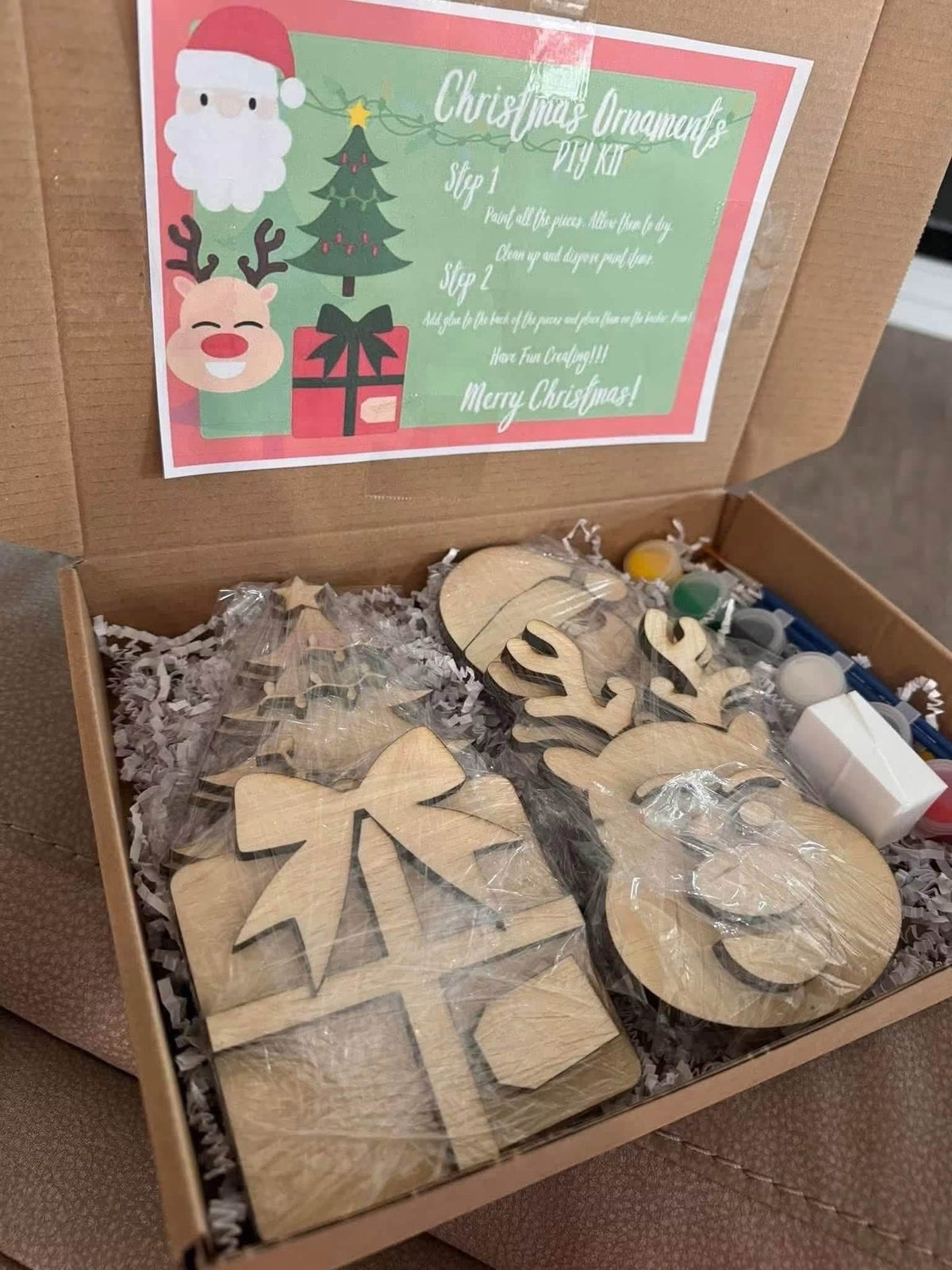 DIY HOLIDAY CRAFT KITS